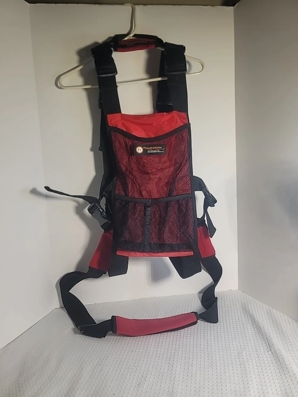 Red and Black VR Harness Strap Accessory